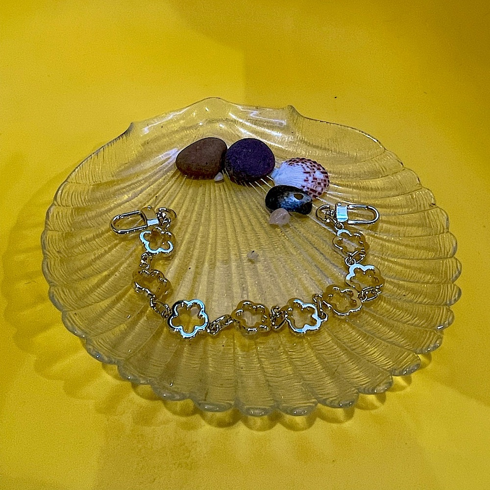 Gold Plated Flower Clutch Chain (10 in)